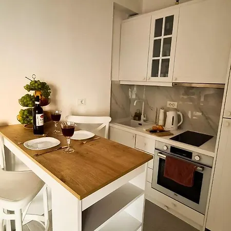 Luxury Sea View Apartment *